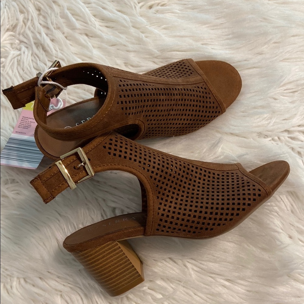 Serra Brown Perforated Block Heel Heels brand new with tag see all photos